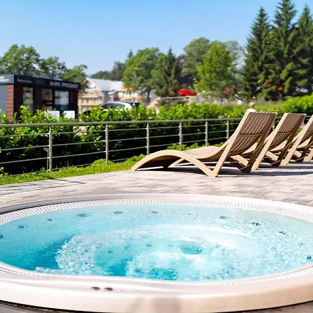 Apartmán Air-conditioned With A Balcony And Pool By Heyrent *