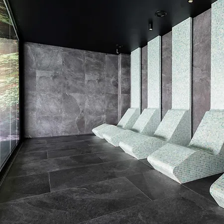 Apartmán Air-conditioned With A Balcony And Pool By Heyrent *