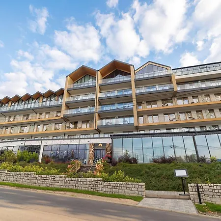 Air-conditioned With A Balcony And Pool By Heyrent Apartmán